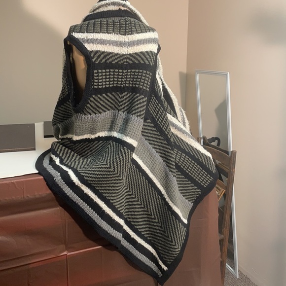 A.N.A a new approach loose easy fit vest - Picture 6 of 8